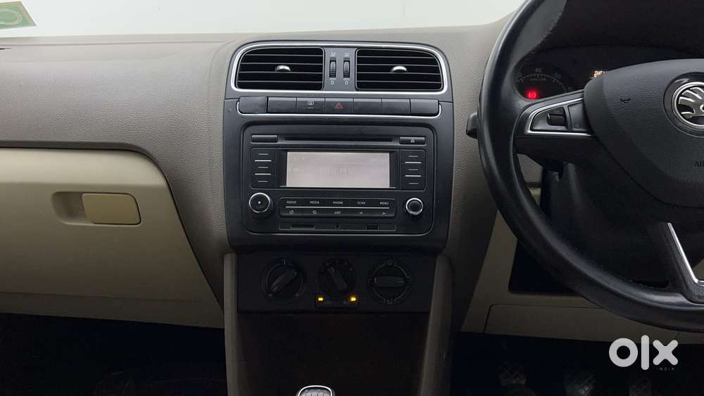 Skoda Rapid 1.6 Ambition Plus Mpi, 2015, Petrol