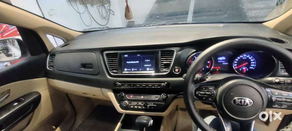 Kia Carnival Premium, 2020, Diesel
