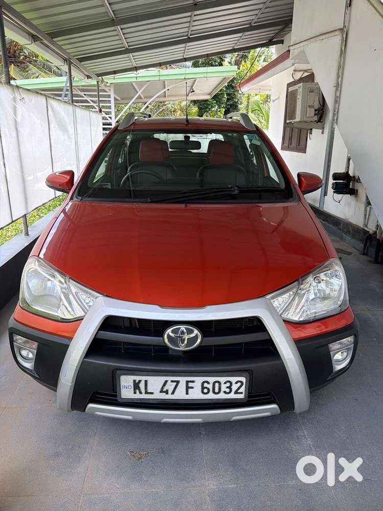 Toyota Etios Cross 2016