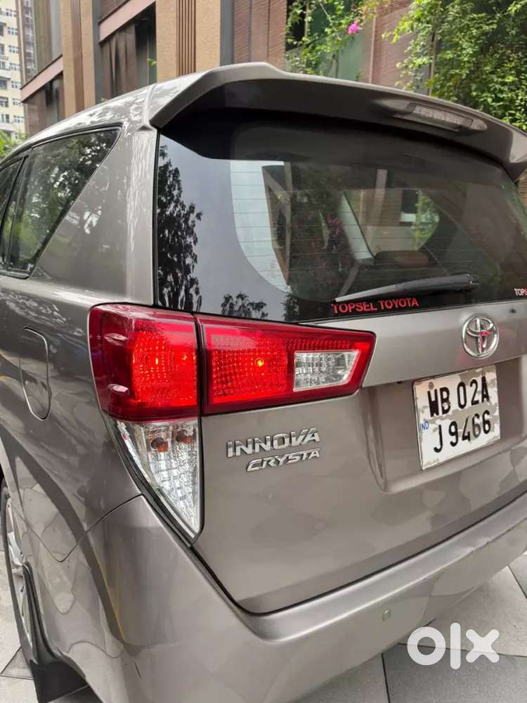 Innova Crysta Z Automatic