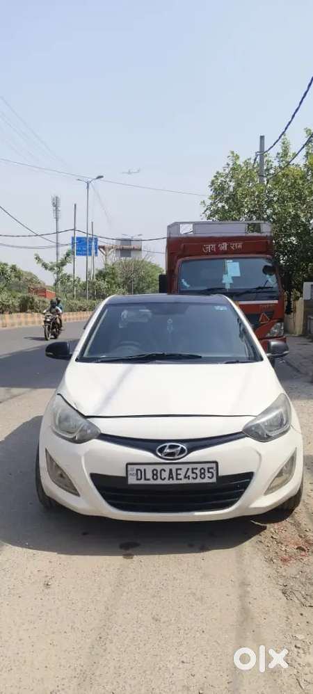 I20 Asta With Sunroof