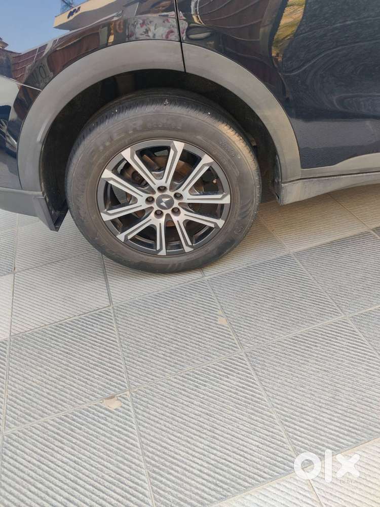 Mahindra Xuv700 Ax5 2022