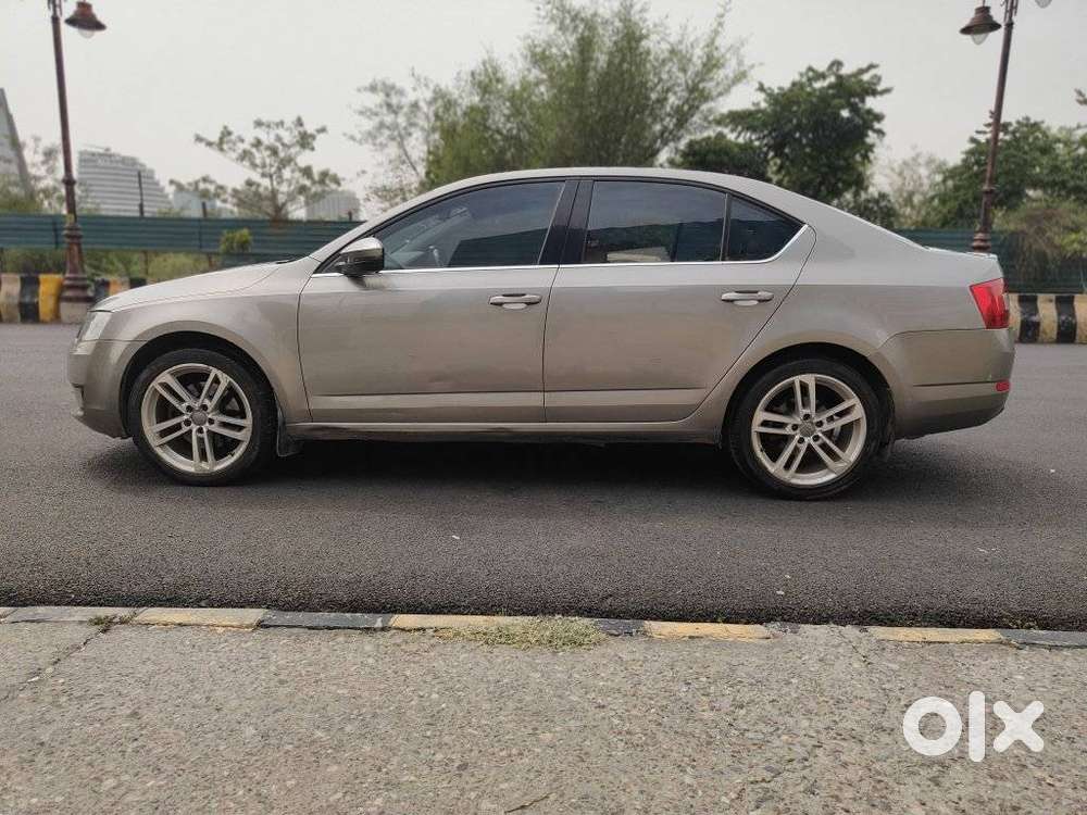 Skoda Octavia Elegance 1.8 Tsi At, 2014, Petrol