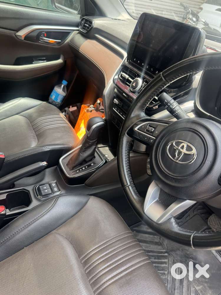 Toyota Urban Cruiser Hyryder 1.5 V Hybrid, 2023, Petrol