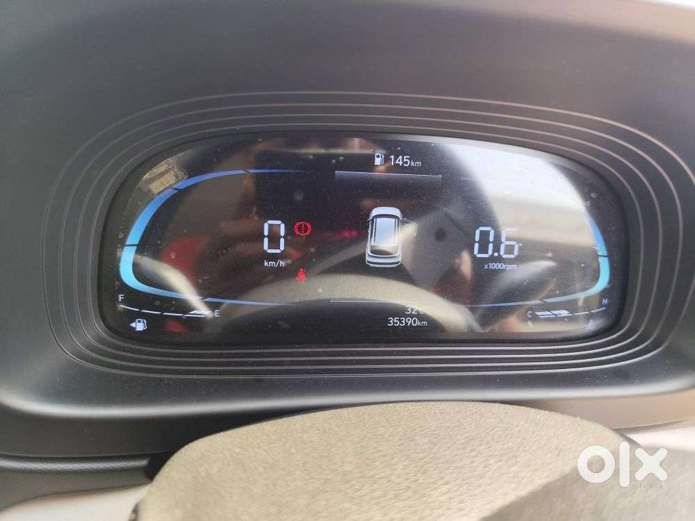 Hyundai Venue Sx Mt, 2023, Petrol