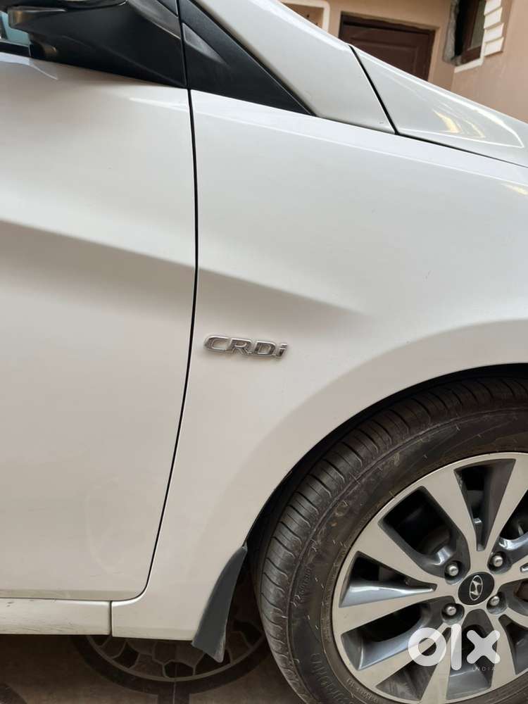 Hyundai Fluidic Verna 2014