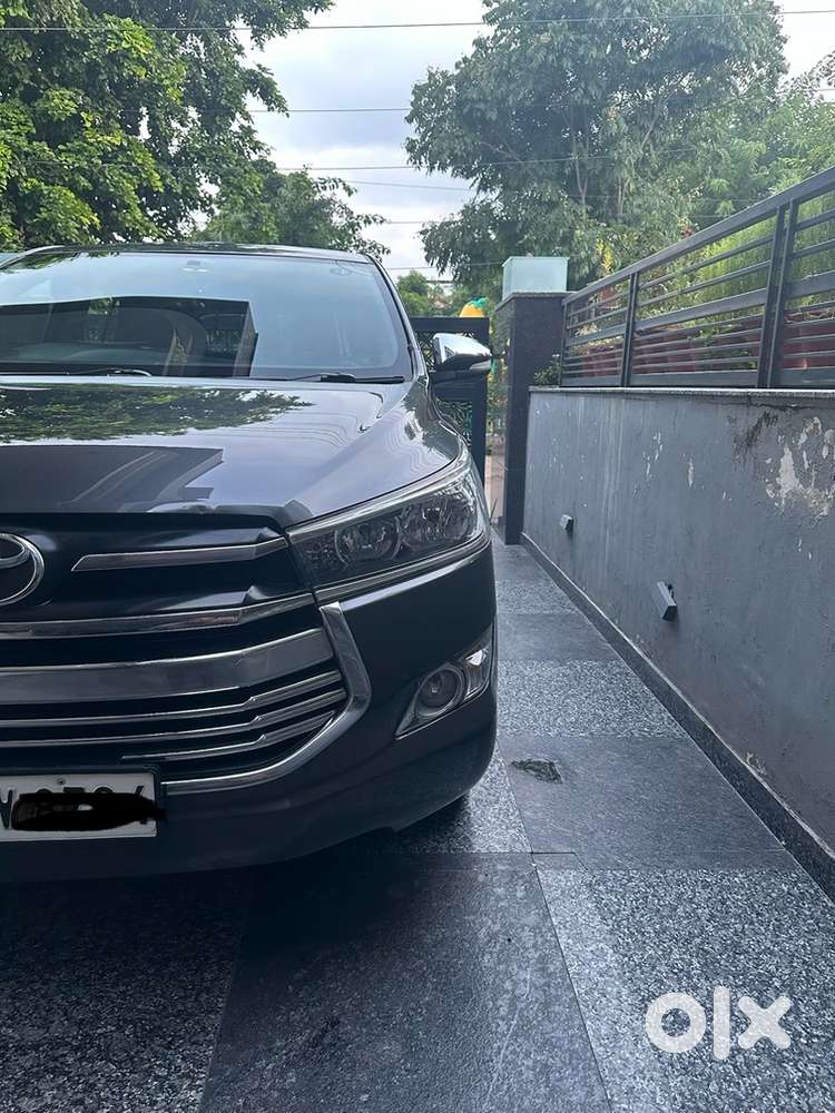 Toyota Innova Crysta 2017 Diesel Well Maintained