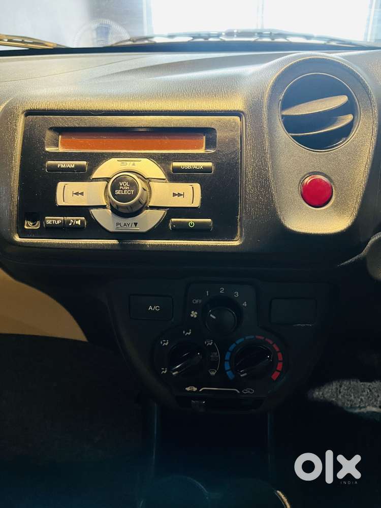 Honda Brio E Mt, 2015, Petrol