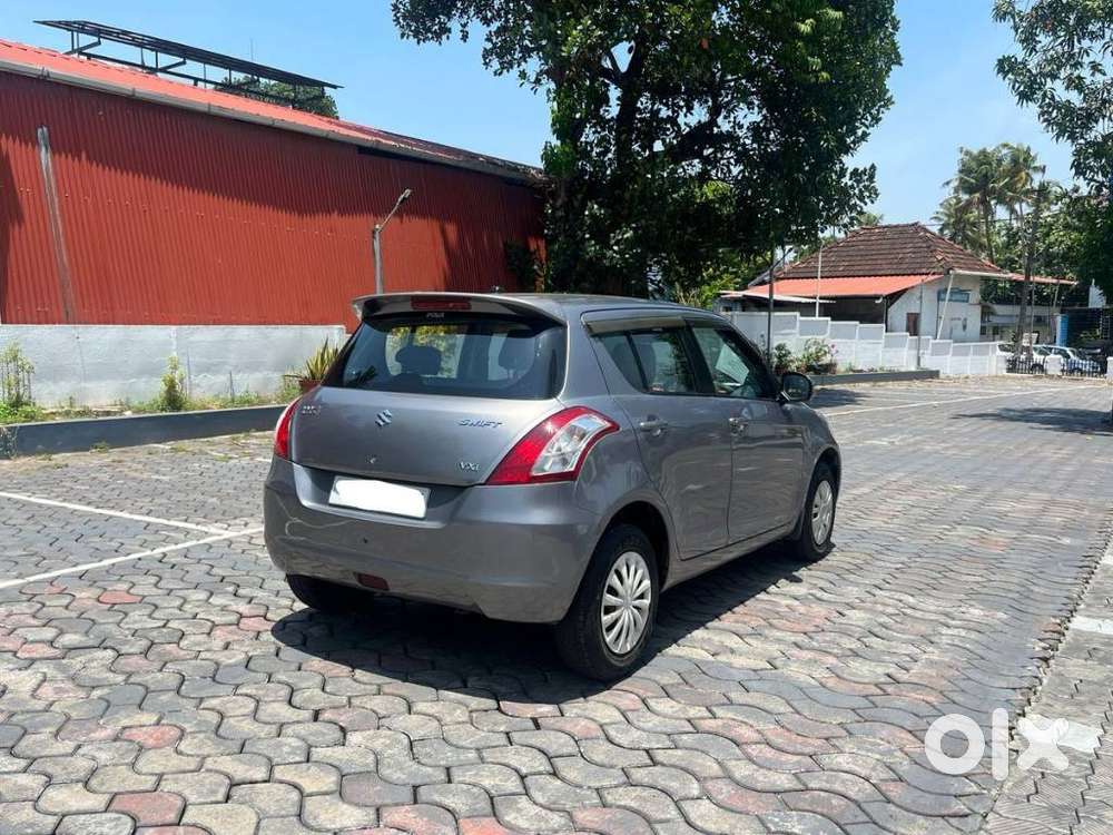Maruti Suzuki Swift Vxi + Manual, 2014, Petrol