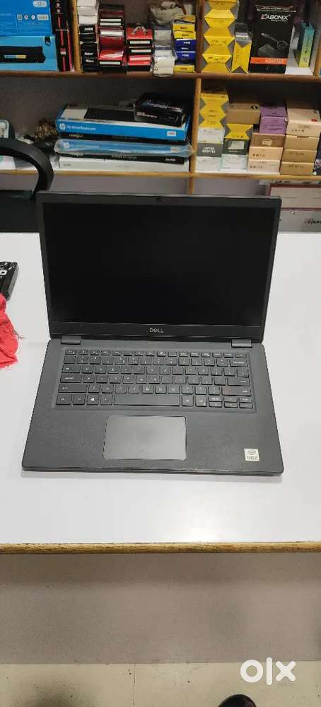 Dell 3410 laptop I7 10th generation 8GB RAM 256 GB SSD good battery
