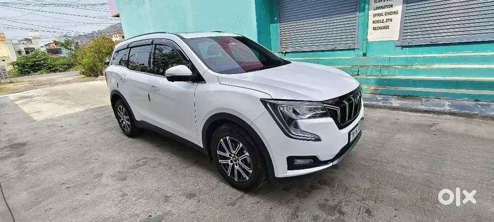Mahindra Xuv700 2025 Diesel Well Maintained