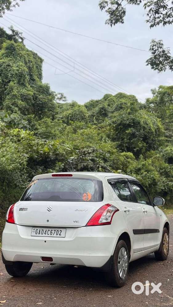 Maruti Suzuki Swift Vxi + Manual, 2013, Petrol