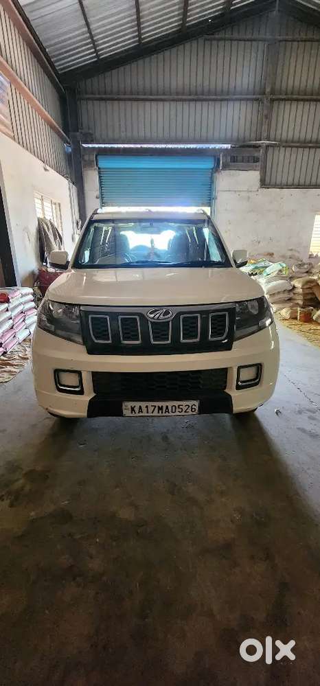 Mahindra Tuv 300