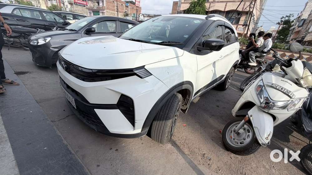 Tata Nexon Pure 2025