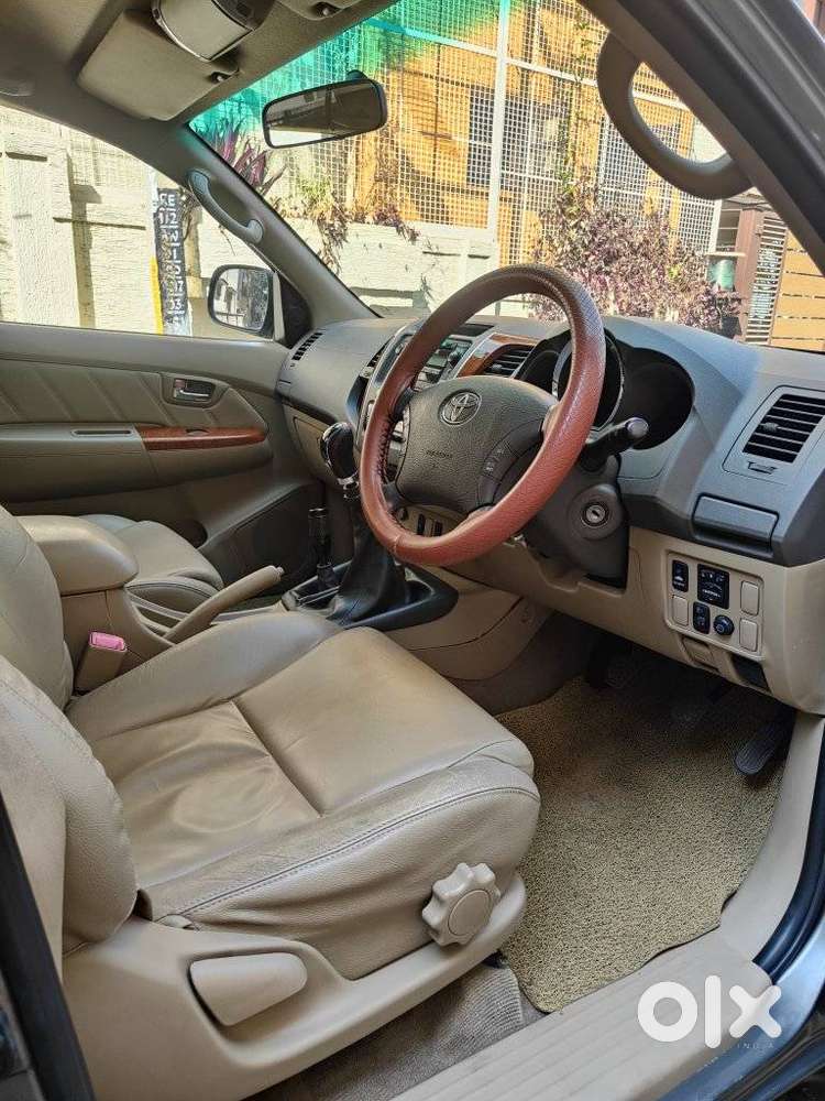 Toyota Fortuner 3.0 4x4 Manual, 2011, Diesel