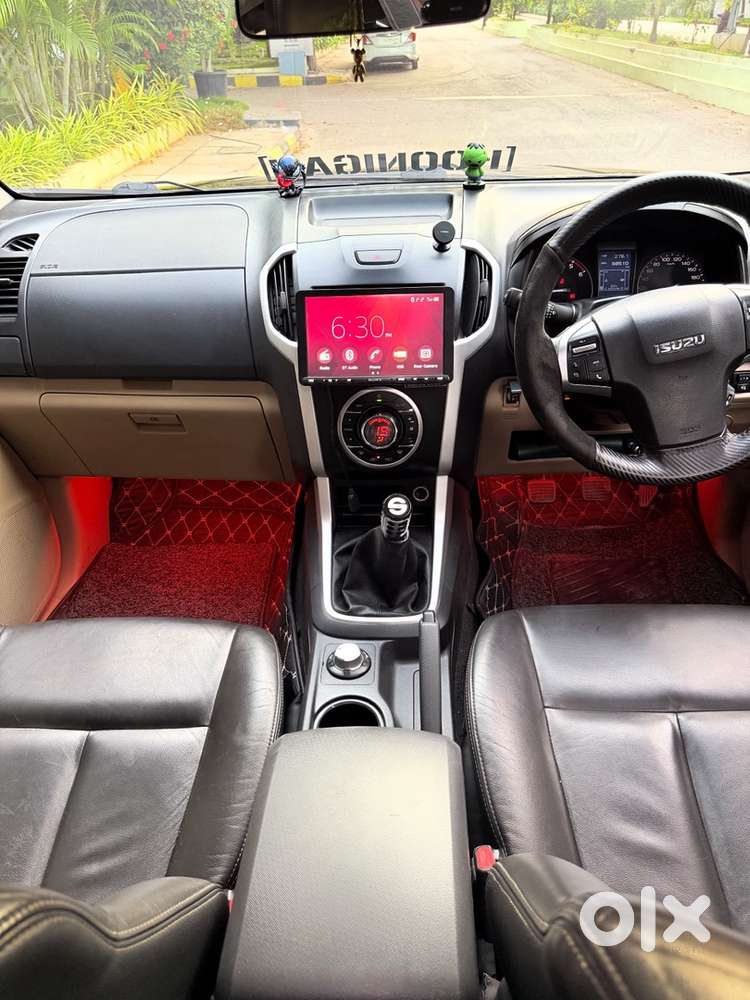 2019 Isuzu D-max V-cross 4x4  68,500 Km  Single Owner