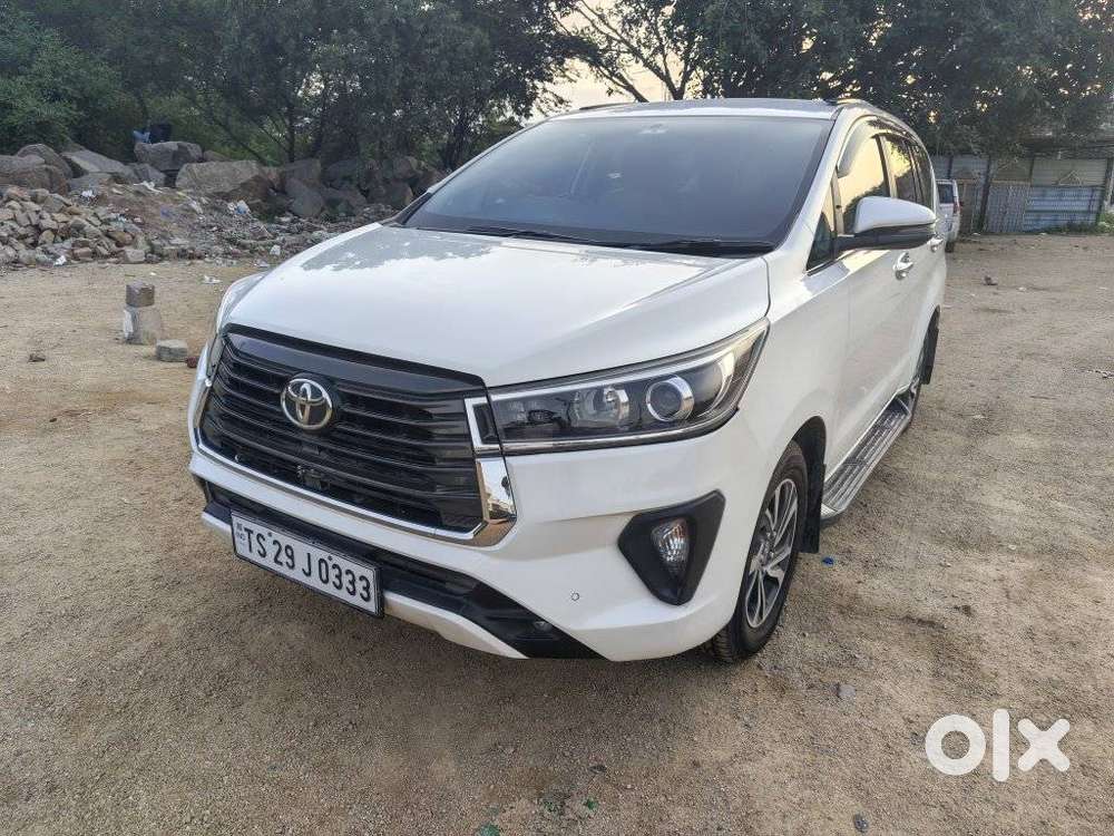 Toyota Innova Crysta [2020-ongoing] 2.4 Vx 8 Str, 2022, Diesel