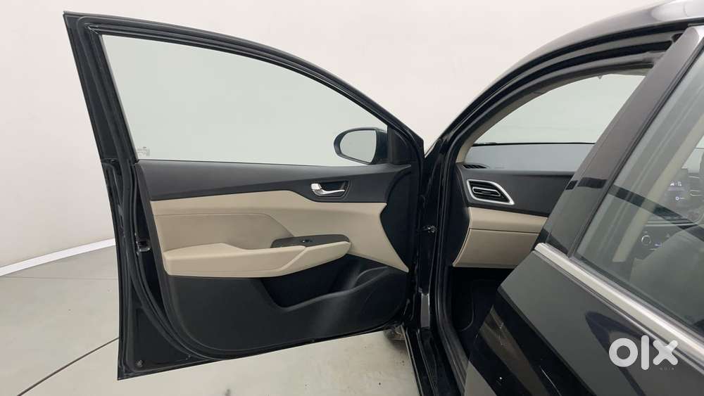 Hyundai Verna 1.5 Sx Vtvt Ivt, 2022, Petrol