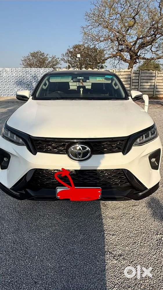 Toyota Fortuner 2018 Diesel 220000 Km Driven