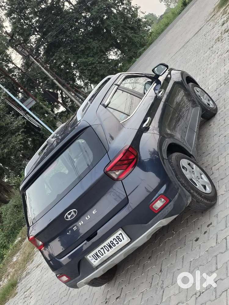 Hyundai Venue Bs 6
Petrol
1st Owner 
Dono Chabi