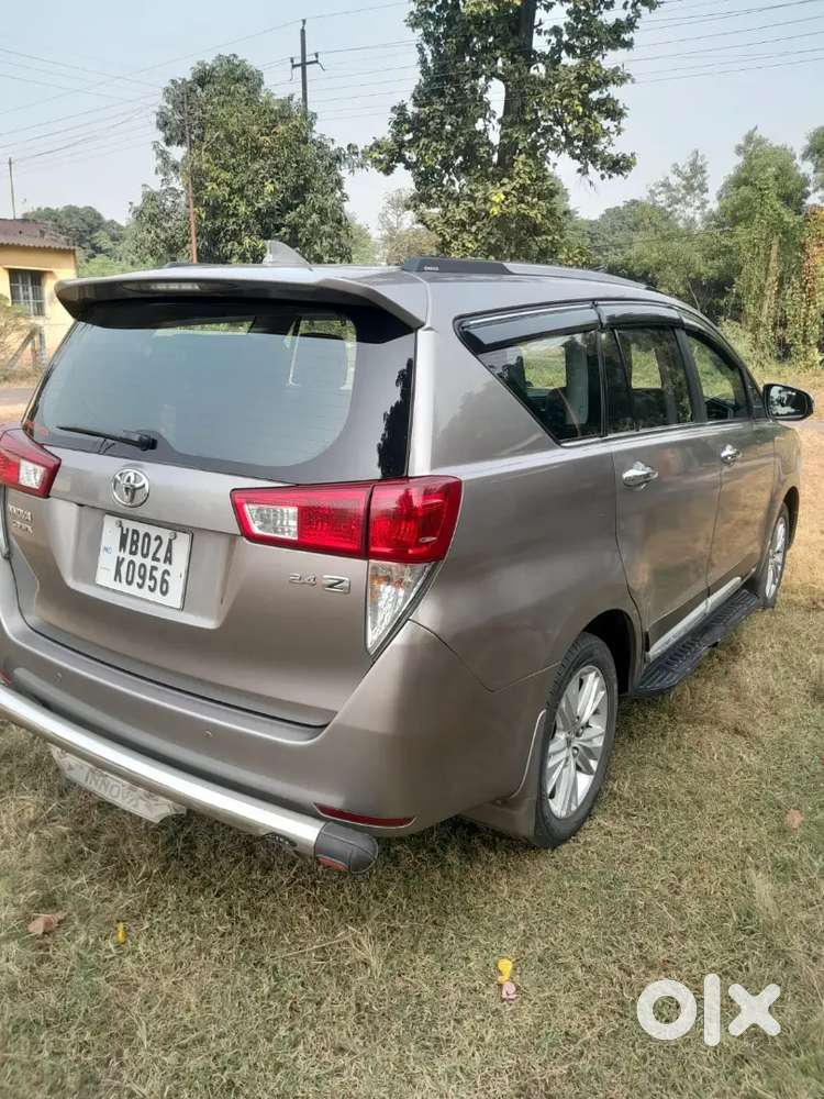 Toyota Innova Crysta 2.4 2016 Diesel Manual