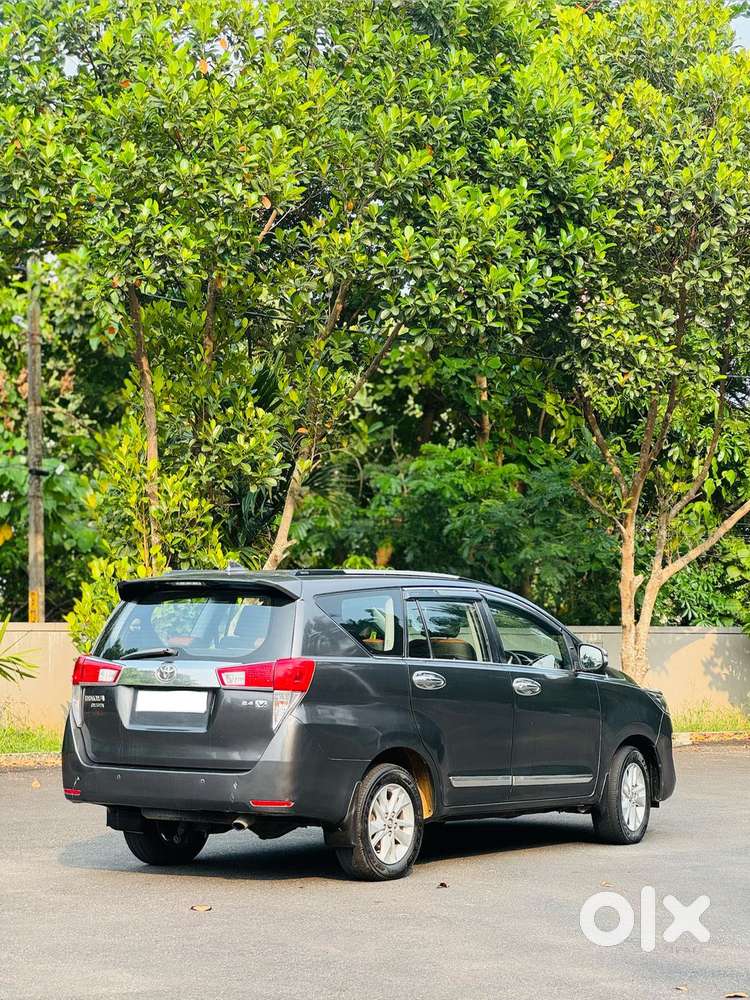 Toyota Innova Crysta 2.4 V, 2017, Diesel