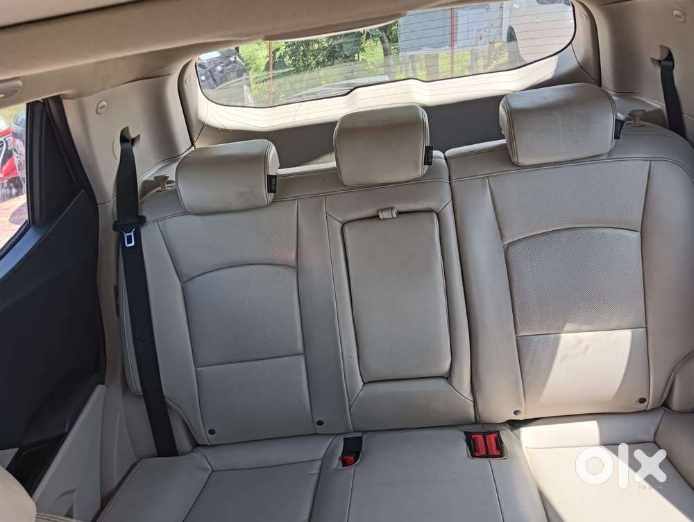 Mahindra Xuv300 W8 Option, 2021, Petrol