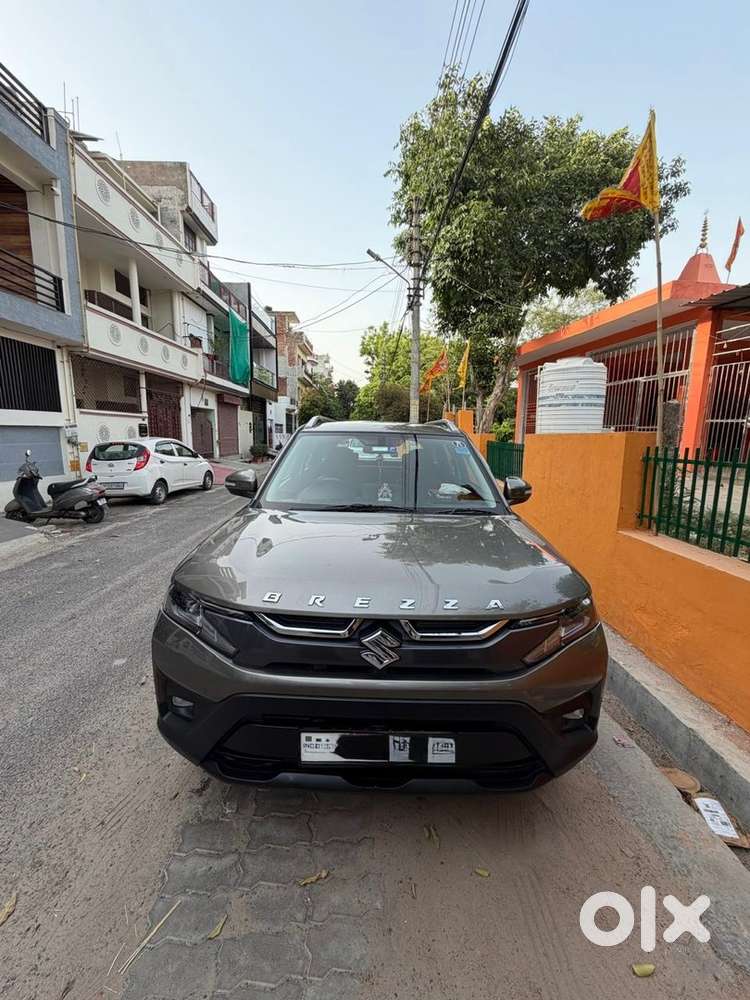 Maruti Brezza Petrol 2023