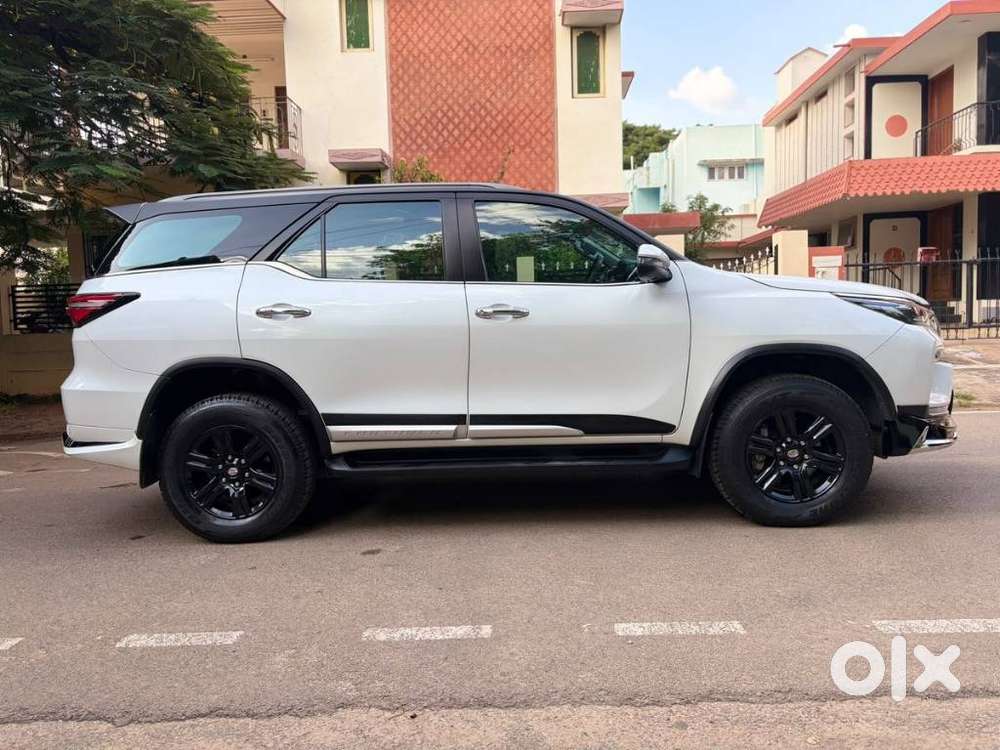 Toyota Fortuner Leader Edition (at), 2025, Diesel