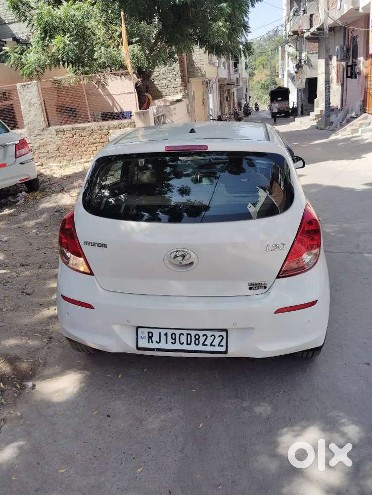 Hyundai I20 Sportz Abs 2013