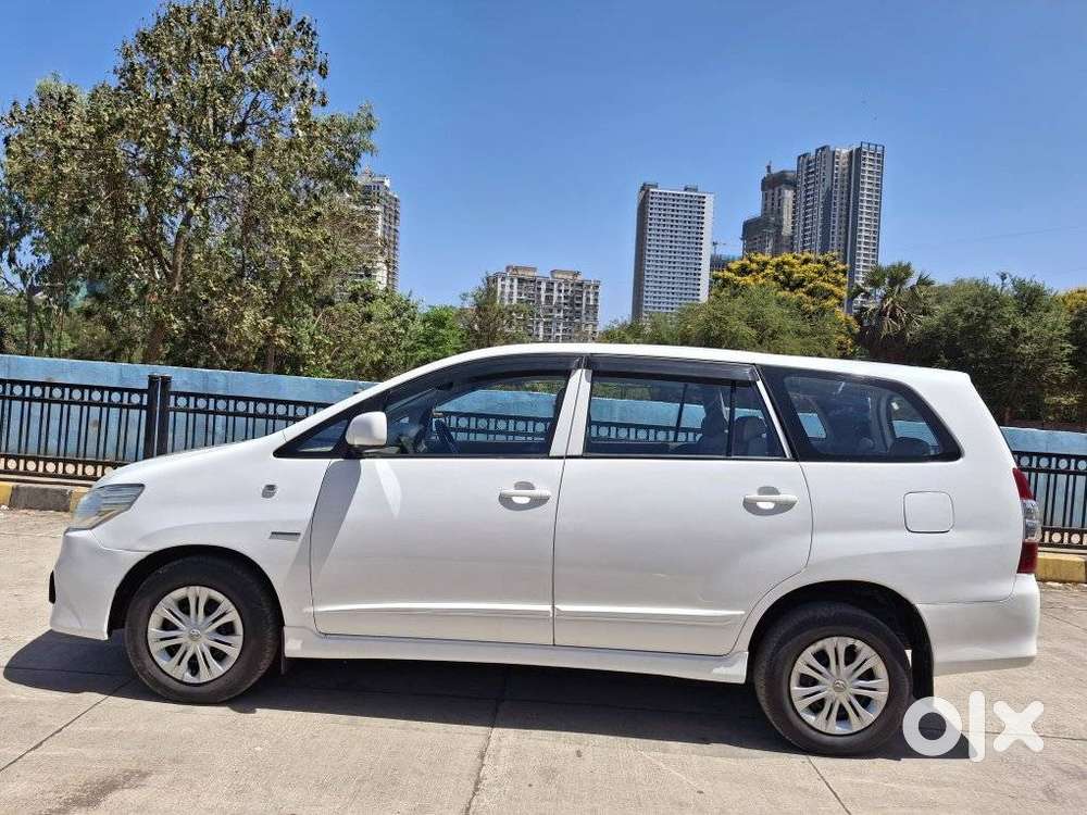 Toyota Innova 2.5 G (diesel) 8 Seater, 2015