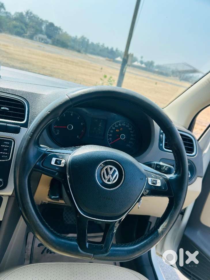 Volkswagen Vento 1.2 Tsi Highline At, 2018, Petrol