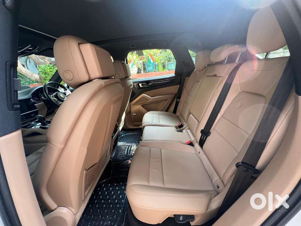 Porsche Cayenne Platinum Edition, 2022, Petrol