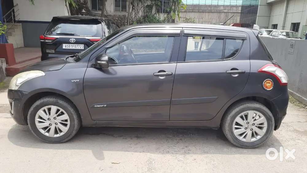 Maruti Suzuki Swift 2017 Petrol 77213 Km Driven
