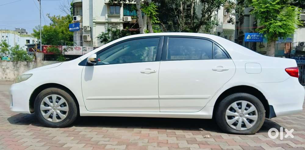 Toyota Corolla Altis 1.8 J, 2011, Petrol