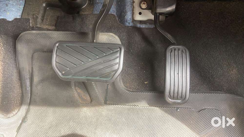 Maruti Suzuki Grand Vitara 1.5 Alpha Plus Intelligent Hybrid Ecvt, 2..