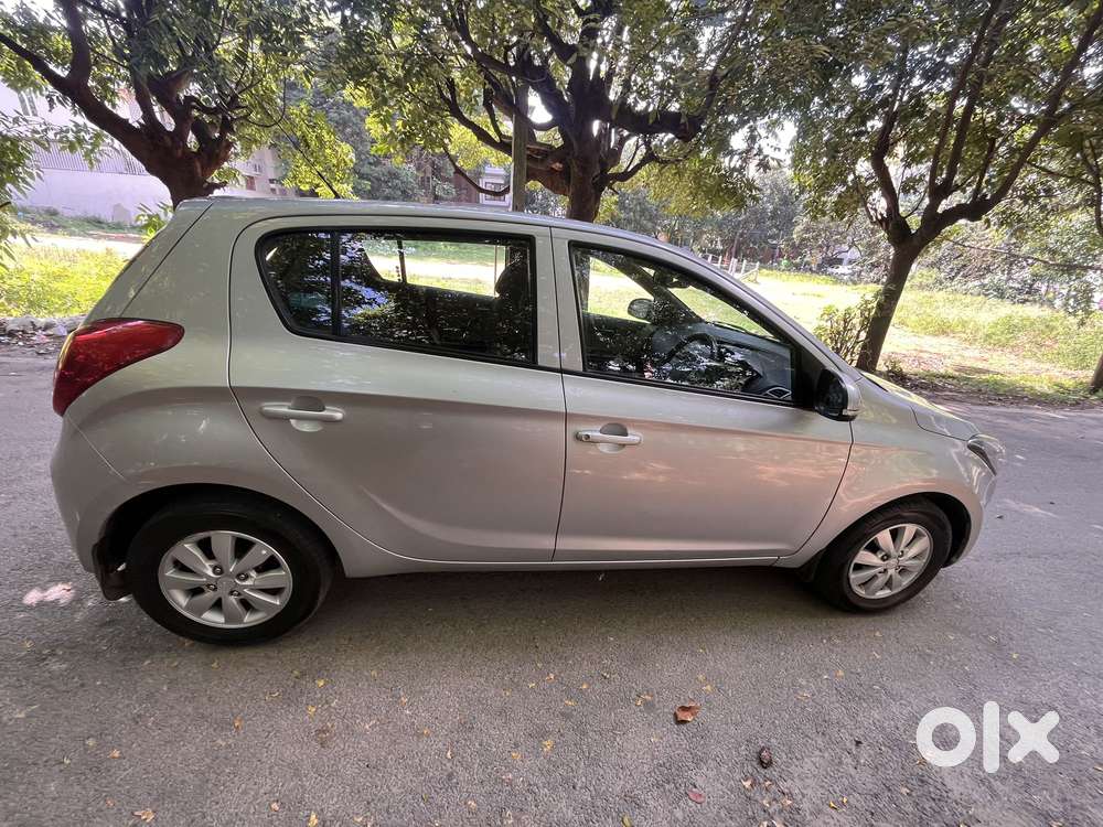 Hyundai I20 Sportz At 1.4, 2013, Petrol