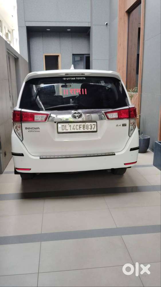 Toyota Innova Crysta 2.4 G Mt 7 Str Diesel For Sale.