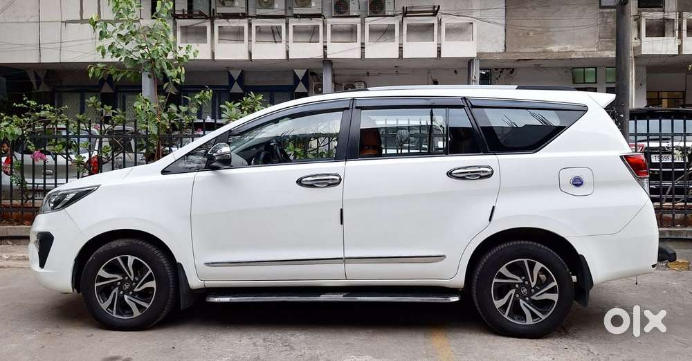 Toyota Innova Crysta [2020-ongoing] 2.4 Gx 7 Str, 2022, Diesel