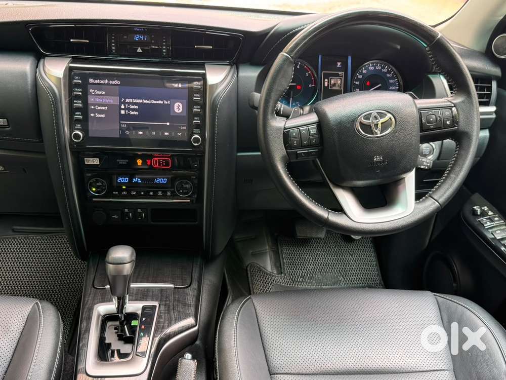 2024 Toyota Fortuner 4*2 Diesel Automatic