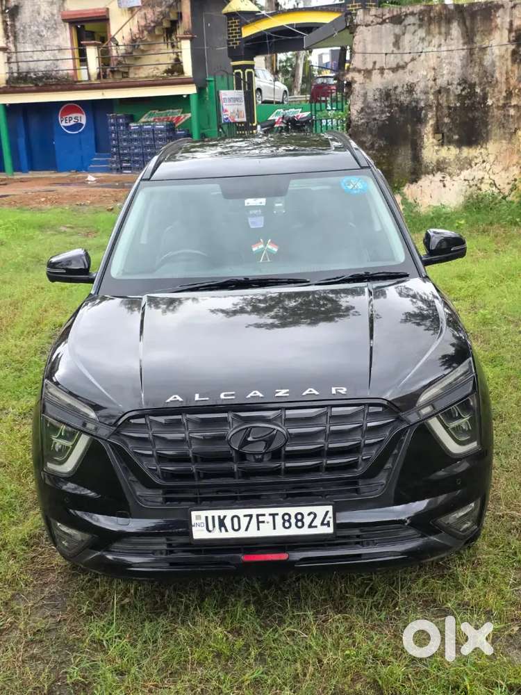 Hyundai Alcazar  Signature (o) Seater 
Petrol 
Automatic Top