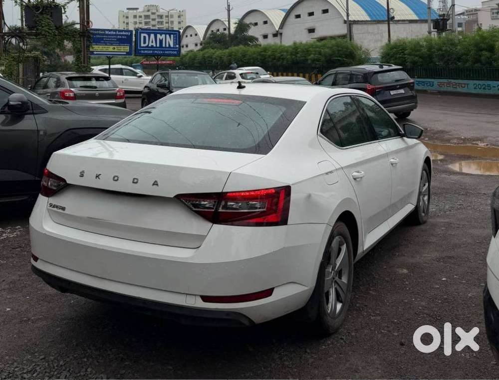 Skoda Superb Style 1.8 Tsi Mt, 2018, Petrol