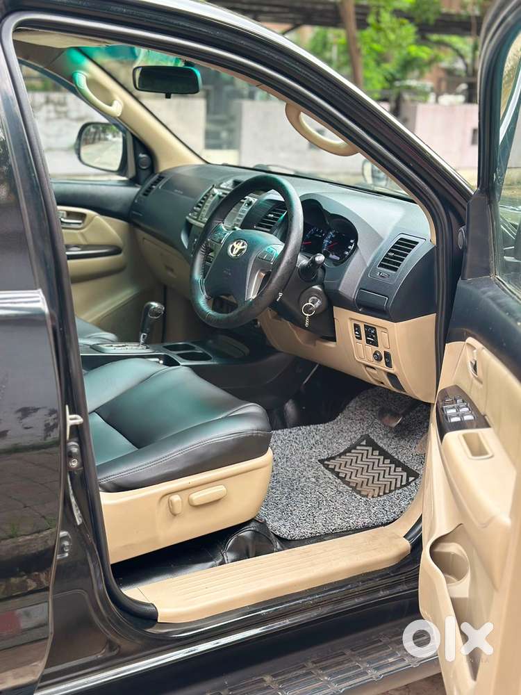 Toyota Fortuner Legender 2016 Diesel 95000 Km Driven