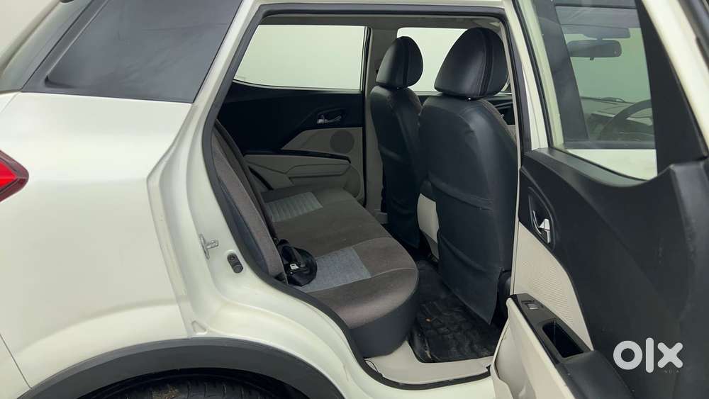 Mahindra Xuv300 W8 Diesel, 2020, Diesel