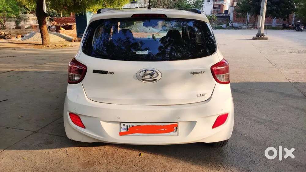 Hyundai Grand I10 Sportz 2016 37500 Driven