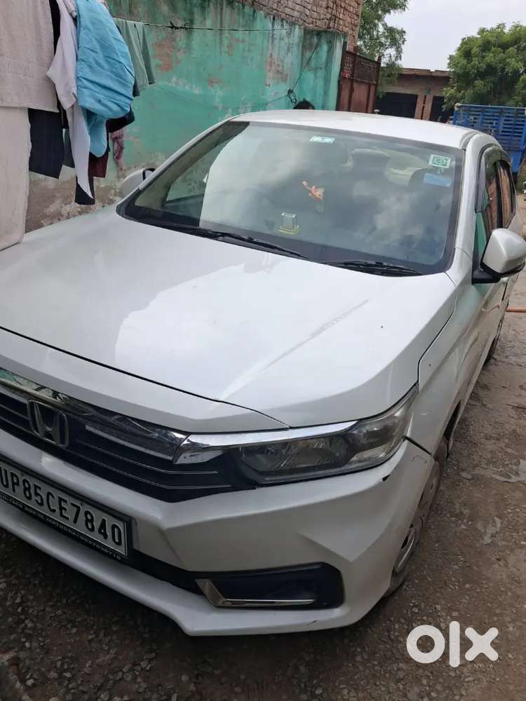 Honda Amaze 2nd Gen 2023 Petrol 24530 Km Driven