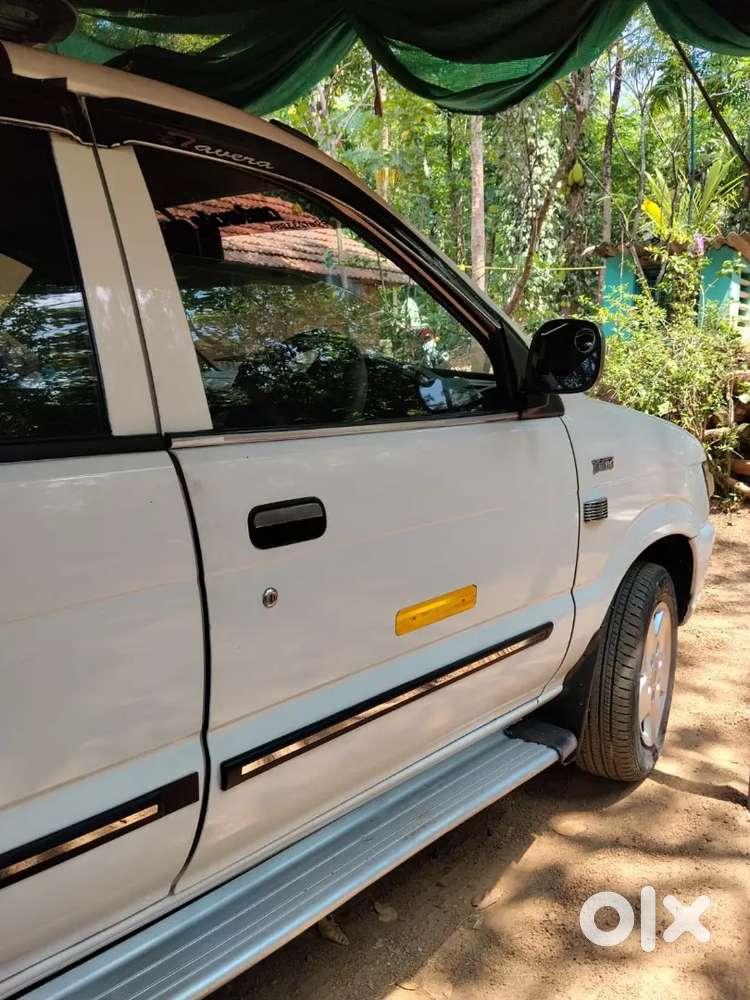 Chevrolet Tavera Neo 2010