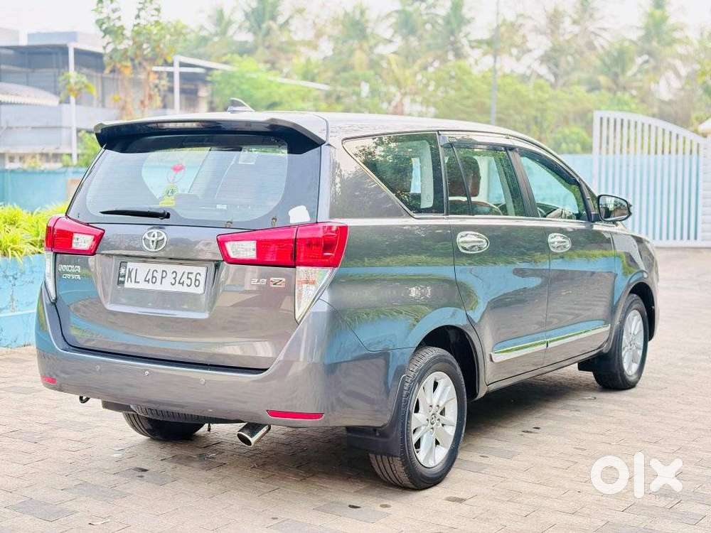 Toyota Innova Crysta 2.8z Automatic, 2016, Diesel