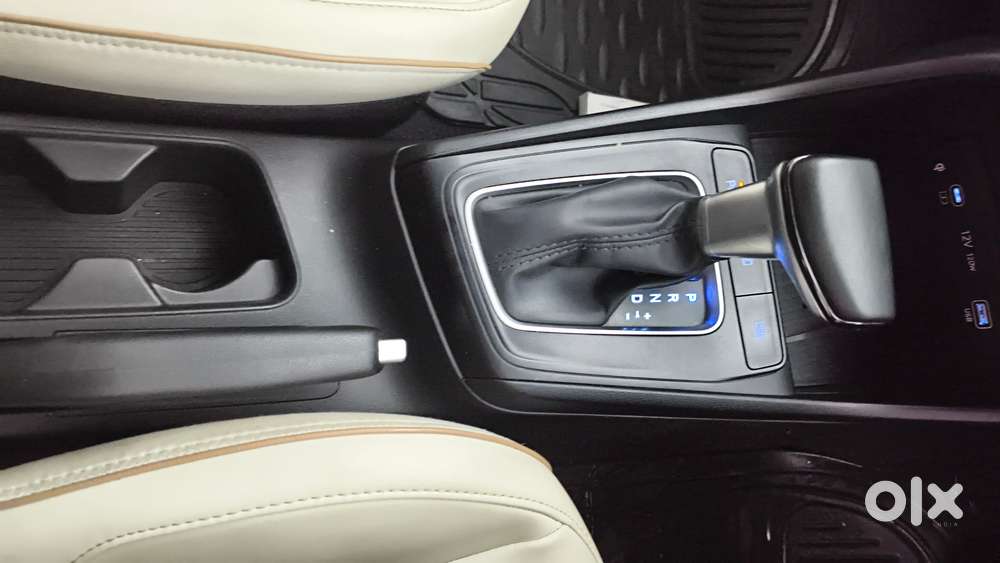 Hyundai Verna 1.5 Sx (o) Ivt, 2023, Petrol