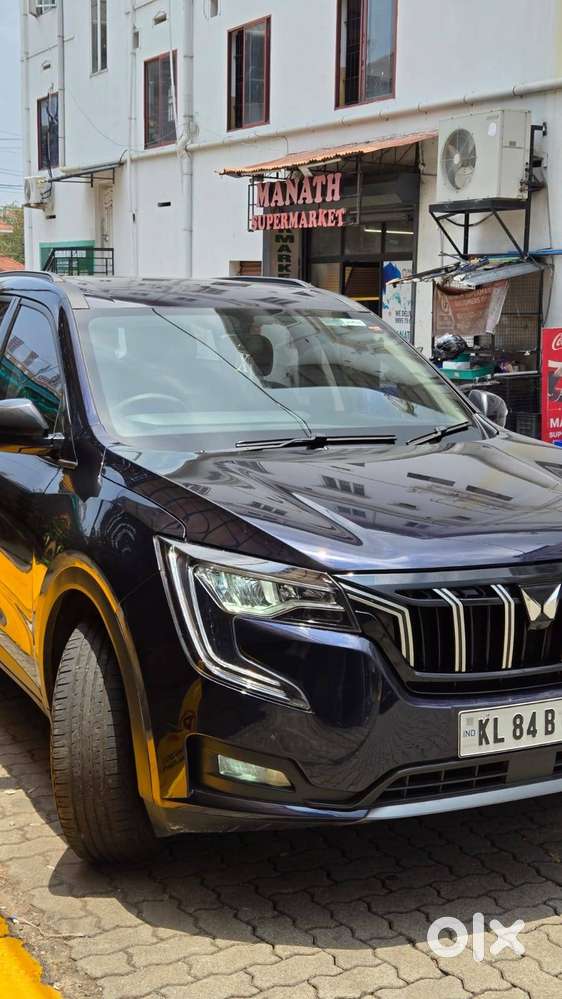 Mahindra Xuv700 2023 Petrol Well Maintained